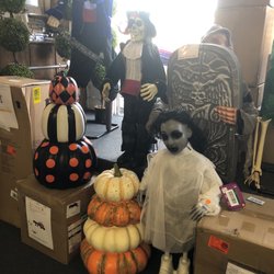 Real Deal Discounts - Halloween Decor