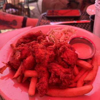 Mary's Bistro Draught House - Crispy Chicken Tenders - New American Near Me - Mackinac Island, Michigan Mary's Bistro Draught House - Crispy Chicken Tenders - New American Near Me - Mackinac Island, Michigan
