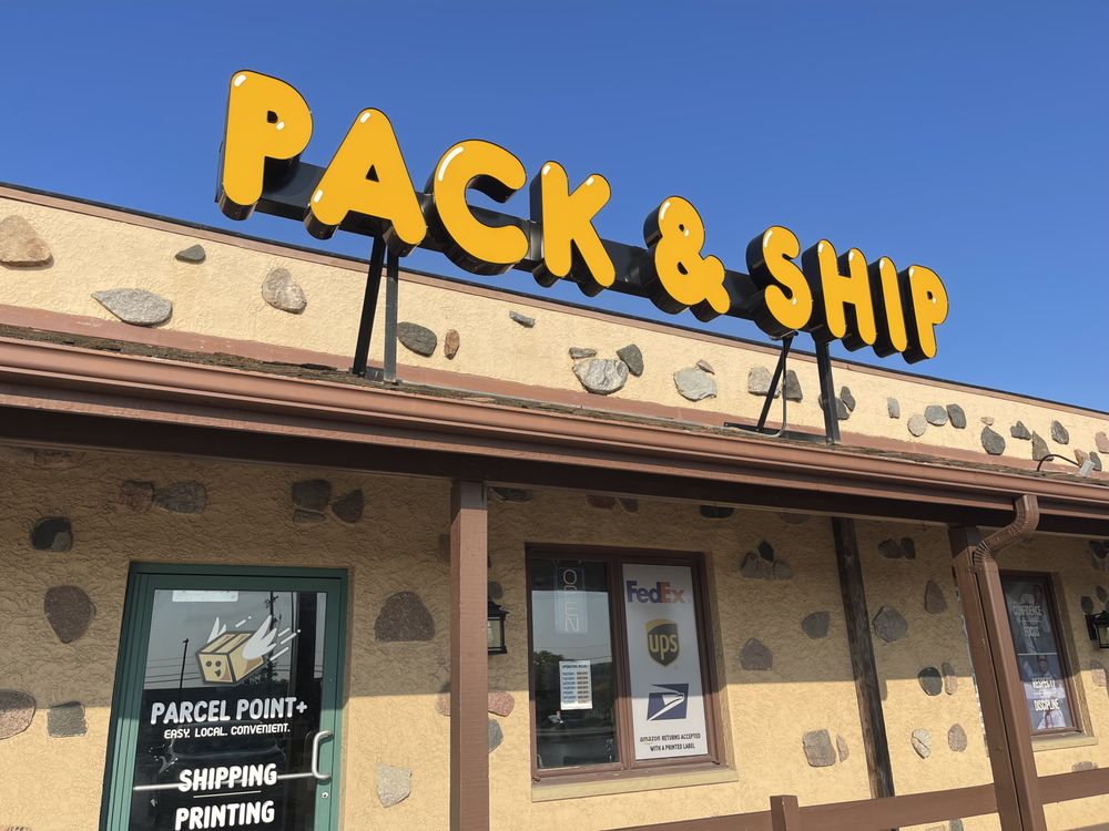 PARCEL POINT+ - Updated October 2025 - 13 Photos - 7127 S 76th St ...