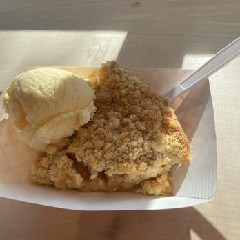 Mom's Pie House - Bakeries Near Me - Julian, California