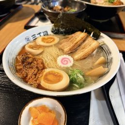 Sanchome Ramen! Sanchome Ramen!