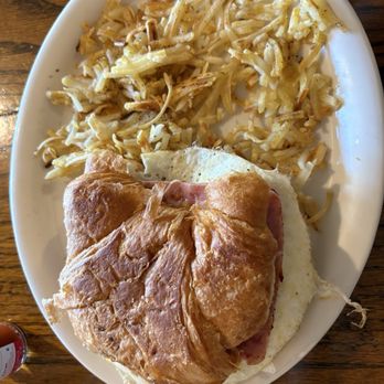 Mountain View Cafe - Cafes Near Me - Portola, California
