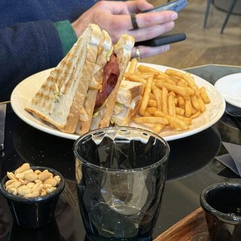 Adele Resturant & Bar - Club - Modern European Near Me - Prague, Puerto Rico