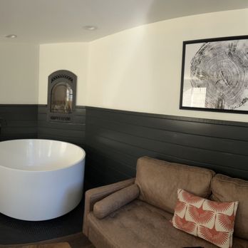 Highlands Resort - King Spa Cabin soaking tub and fireplace - Resorts Near Me - Guerneville, California Highlands Resort - King Spa Cabin soaking tub and fireplace - Resorts Near Me - Guerneville, California