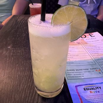 Del Ray’s Pop Up Bar - Gin and cucumber - Barbeque Near Me - Alexandria, Virginia Del Ray’s Pop Up Bar - Gin and cucumber - Barbeque Near Me - Alexandria, Virginia