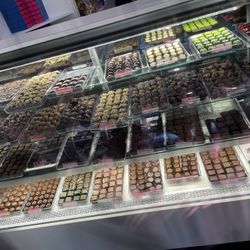 Peterbrooke Chocolatier Palm Beach - Chocolates