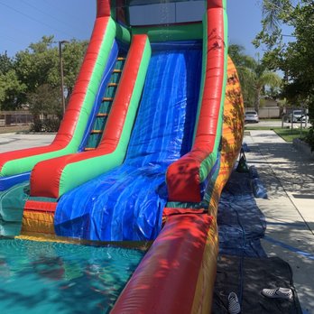 La Pinata Loca Rentals - Water slide jumper - Party Supplies Near Me La Pinata Loca Rentals - Water slide jumper - Party Supplies Near Me