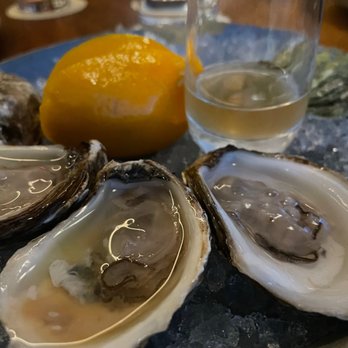 Squable - 6 Raw Atlantic Oysters - Modern European Near Me - Houston, Texas