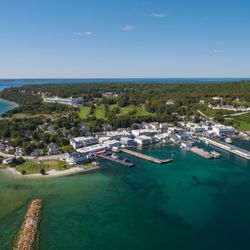 Mackinac Island Tourism Bureau