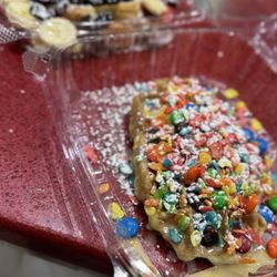 Arbuz Cafe - Create your own waffle