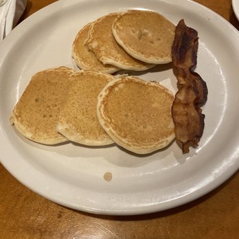 Harvest Cafe - Kids silver dollar pancakes (good) - American Near Me - Davie, Florida