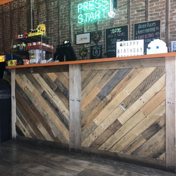 Neon Retro Arcade - Front desk to pay for playtime. - Arcades Near Me - Pasadena, California