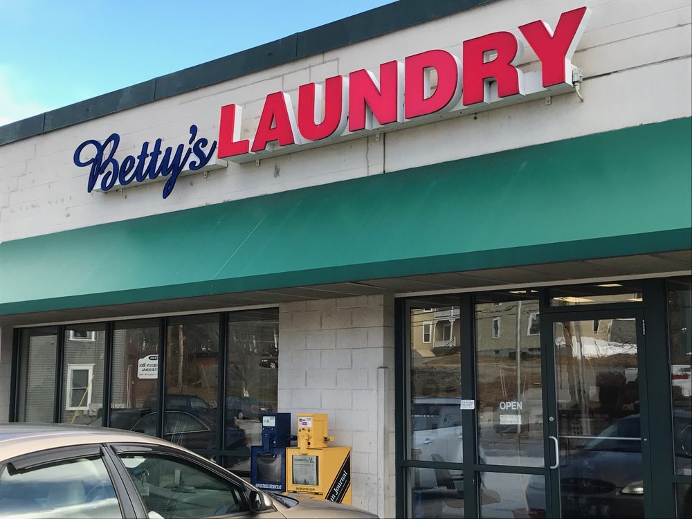 BETTY’S LAUNDRY Updated October 2024 142 Main St, South Paris