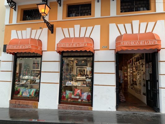 Puerto Rican Art & Crafts by null