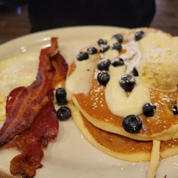 Crackers & Co. Cafe - Lemon Blueberry pancakes - American Near Me - Mesa, Arizona Crackers & Co. Cafe - Lemon Blueberry pancakes - American Near Me - Mesa, Arizona