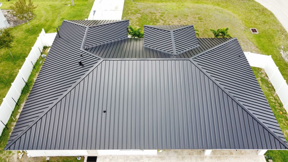 Slide of Roofing Reina