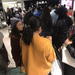 This is where I was in line after waiting 15 minutes!!!!! This is where I was in line after waiting 15 minutes!!!!!