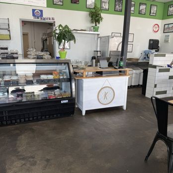 Kneller’s Delicatessen & Appetizing - Delis Near Me - Tucson, Arizona