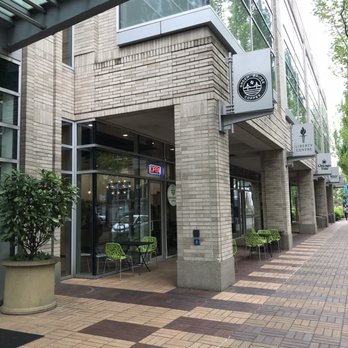 Green Bridge Coffee - Entrance on NE Hollady with outdoor seating - Coffee & Tea Near Me - Portland, Oregon