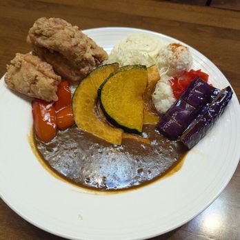 Curry Hyuga - Karaage curry with extra veggies - Japanese Curry Near Me - Burlingame, California Curry Hyuga - Karaage curry with extra veggies - Japanese Curry Near Me - Burlingame, California