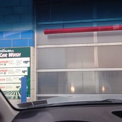 Touchless Car Spa - Setup to take cash but no service or proper $ change. They haven't put proper do not enter or signage in place by the access points