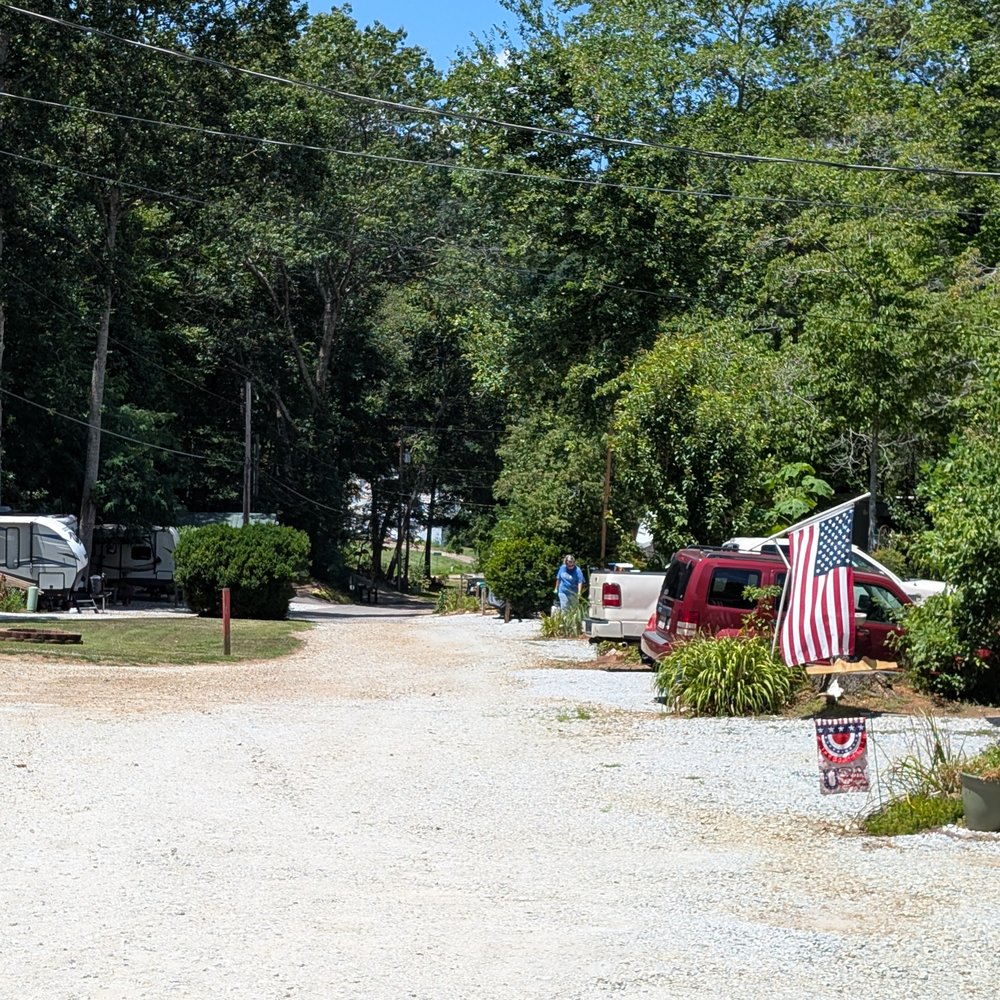 Mi Mountain Campground - Main drag - Campgrounds Near Me - Franklin, North Carolina Mi Mountain Campground - Main drag - Campgrounds Near Me - Franklin, North Carolina
