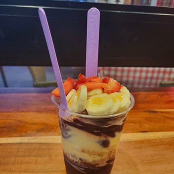 Acai Republic Laguna Beach - Acai Bowls Near Me - Laguna Beach, California