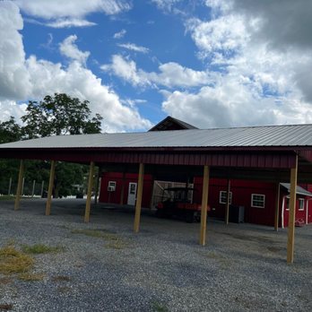 Stickley Farm - Our new Pavilion - Attraction Farms Near Me - Bluff City, Tennessee