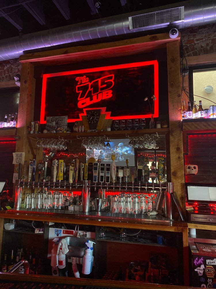 715 Club Logo