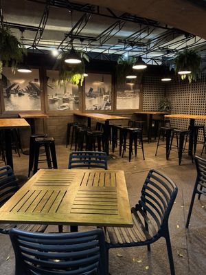 O’Briens Riverwalk Café by null