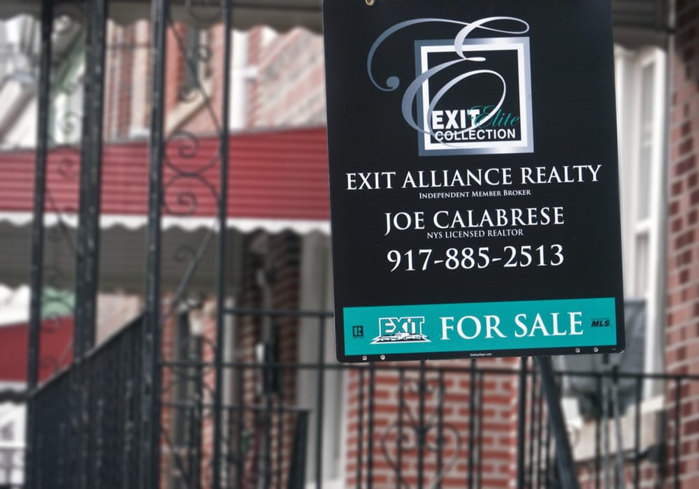 JOE CALABRESE Real Estate Agents 16413 Hillside Ave, Queens, NY