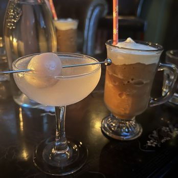 Belmont - Lychee martini and espresso martini - Cocktail Bars Near Me - Seattle, Washington