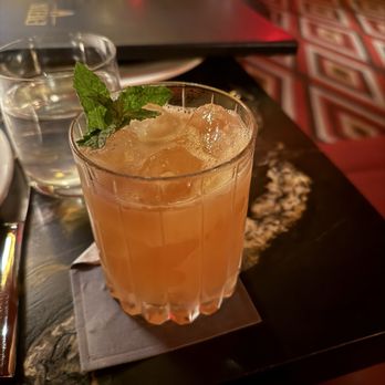 EVELYN - Seven deadly husbands cocktails - Lounges Near Me - Dallas, Texas