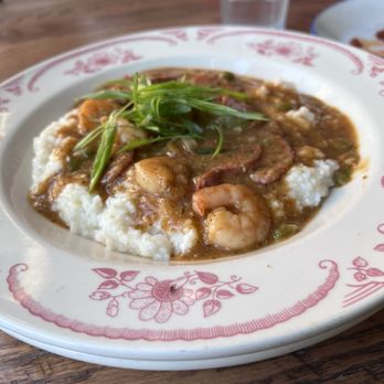 Poogan's Porch - Shrimp & Grits - Southern Near Me - Charleston, South Carolina Poogan's Porch - Shrimp & Grits - Southern Near Me - Charleston, South Carolina