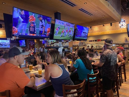 Zipps Sports Grill by null