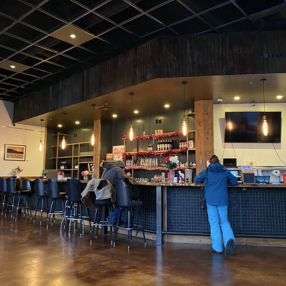 Pretty bar. Been to pioneer theatre and wondered how this place is. Here I am! Pretty bar. Been to pioneer theatre and wondered how this place is. Here I am!