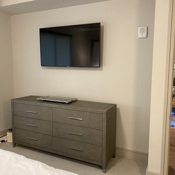 Picture Hanging with US - Tv installation with cables running through the wall - Interior Design Near Me Picture Hanging with US - Tv installation with cables running through the wall - Interior Design Near Me