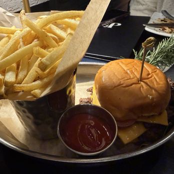 Salt & Pearl - Seafood Near Me - Redondo Beach, California Salt & Pearl - Seafood Near Me - Redondo Beach, California