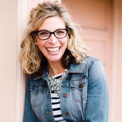 Dare To Wow - My mission and passion is to style and coach professional, 40+ women to meet and claim their personal style!