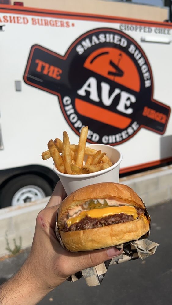 The Ave Burger Logo