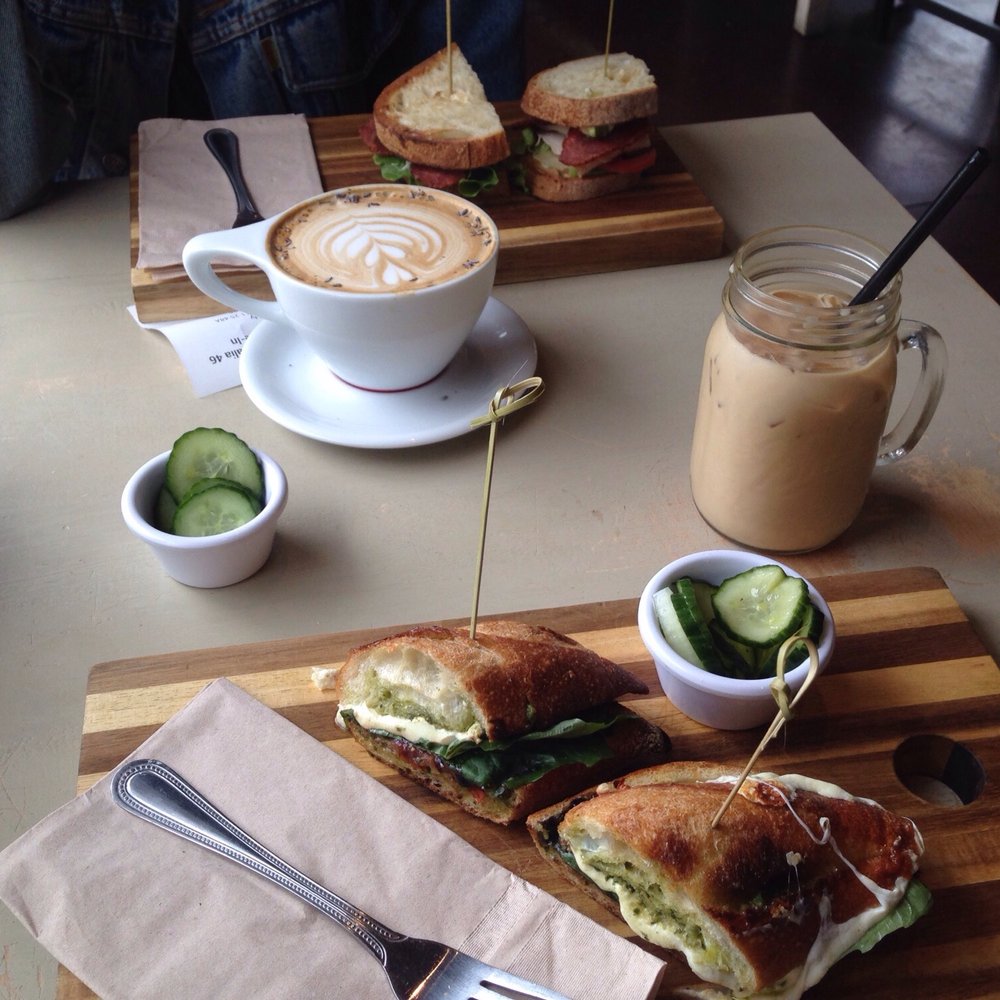 Lola's Cafe - Coffee & Tea Near Me - Ladera Ranch, California
