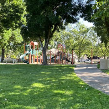 Al Gates Park - Usually empty - Parks Near Me - Elk Grove, California Al Gates Park - Usually empty - Parks Near Me - Elk Grove, California