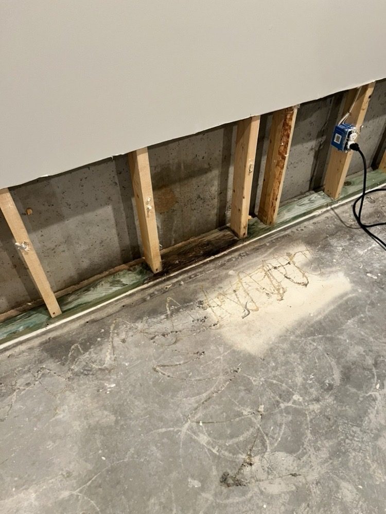 Slide of Southern Elite Roofing