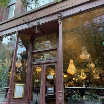 Cafe Deko - Coffee & Tea Near Me - Chicago, Illinois