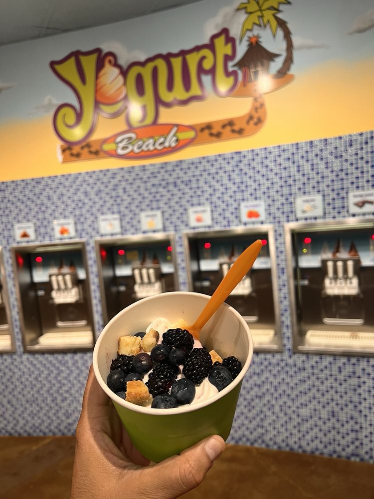 YOGURT BEACH Updated September 2024 32 Photos & 29 Reviews 2500 E