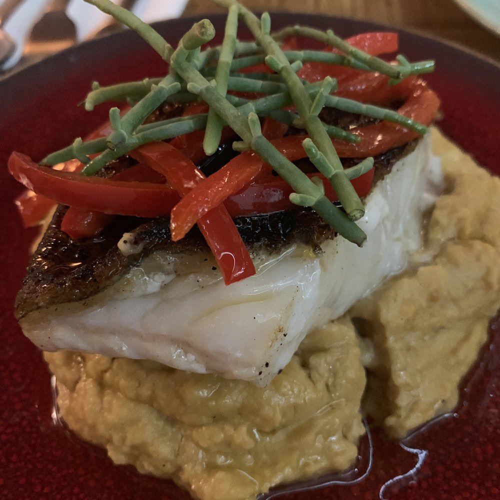 Porta4 - Cod and hummus purée - Portuguese Near Me - Porto, 13 Porta4 - Cod and hummus purée - Portuguese Near Me - Porto, 13