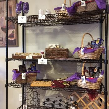 Horseshoe Bend Cellars Vineyard & Winery - Wineries Near Me - Iowa Park, Texas