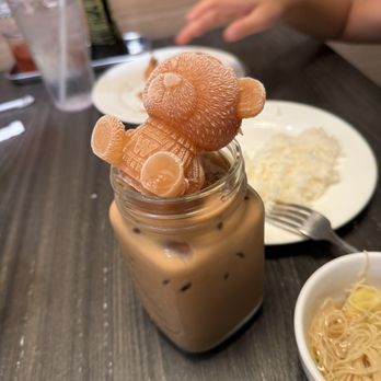 Yi Xin Cafe - Hong Kong Style Cafe Near Me - Honolulu, Hawaii Yi Xin Cafe - Hong Kong Style Cafe Near Me - Honolulu, Hawaii