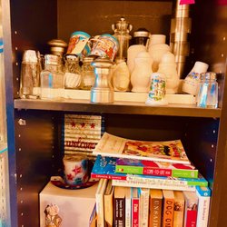 HALO Animal Rescue Thrift Boutique - Inside