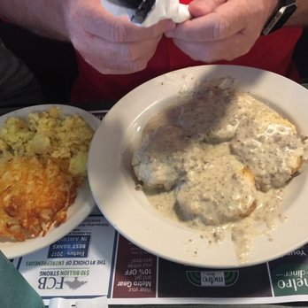 Metro Diner - Biscuit and gravy - Diners Near Me - Pooler, Georgia